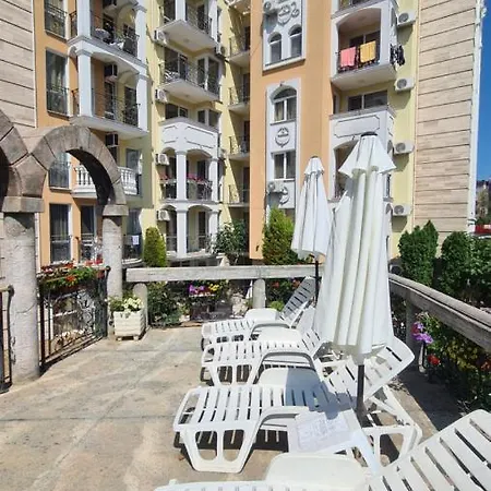 Apartment Sweet 2 *